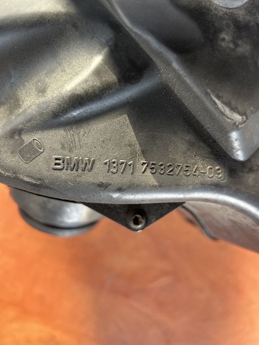 Carcasa filtru aer Bmw seria 1 e87 motor 2.0 benzina an 2004-2008