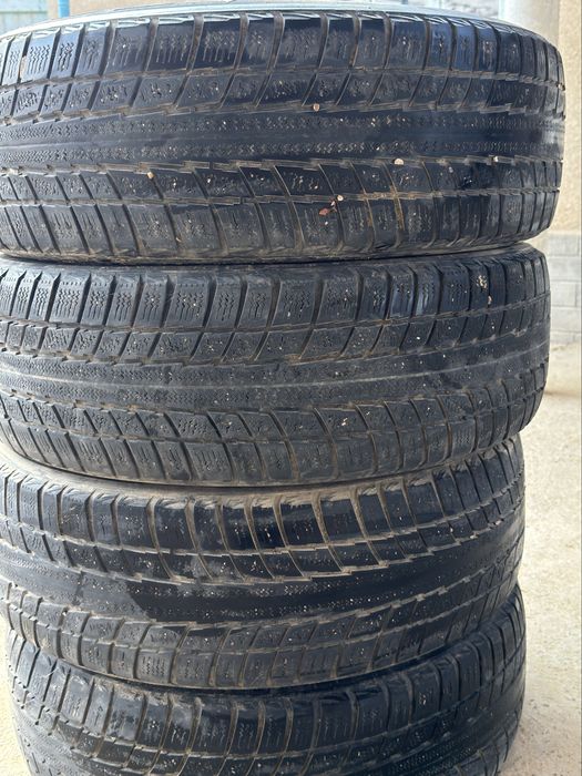 Шина R16 235/ 70