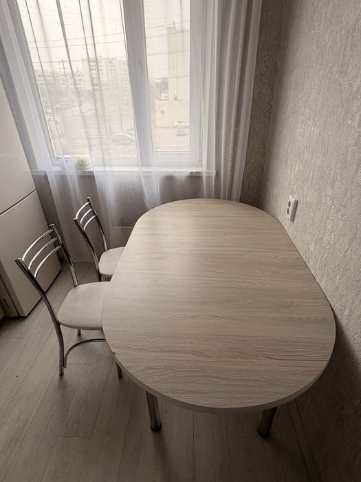 Продам стол со стульями