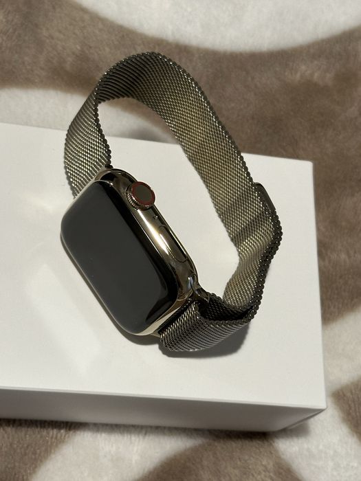 Apple Watch Series 8 Gold Stainless Steel 41mm (GPS + Cellular)