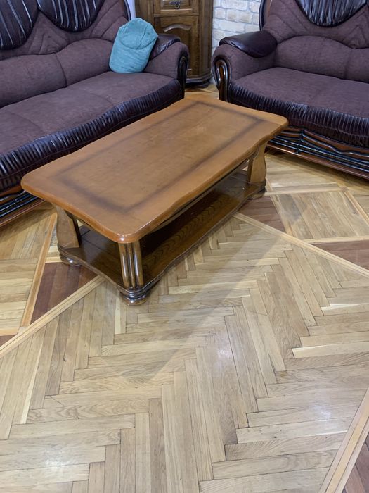 журнальный дубовй столик