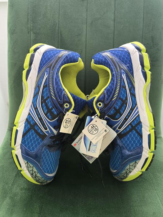 Vand pantofi sport