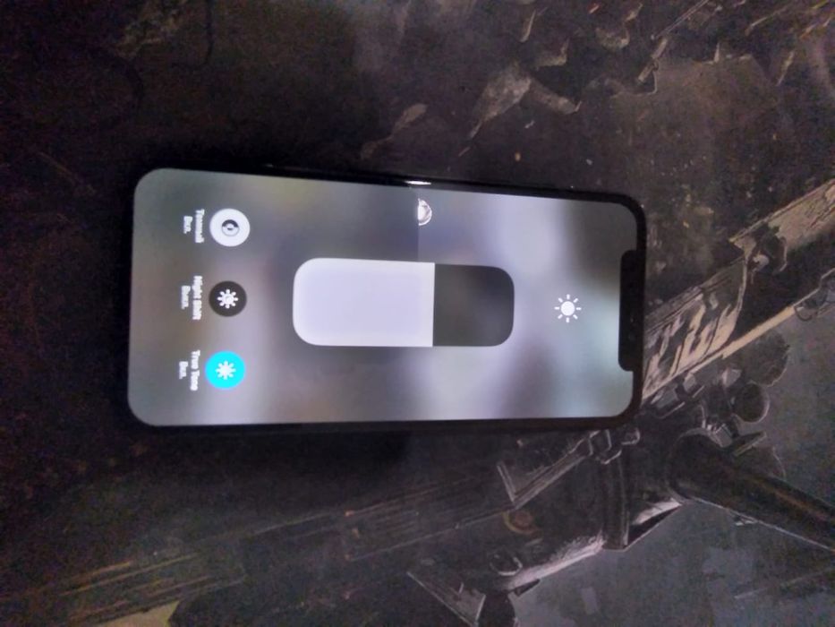 iPhone xs на 64 гб