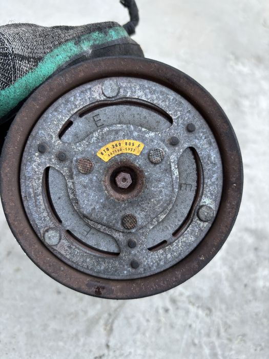 Compresor clima aer conditionat Audi A4 B8 A5 Q5 2.0 TDI