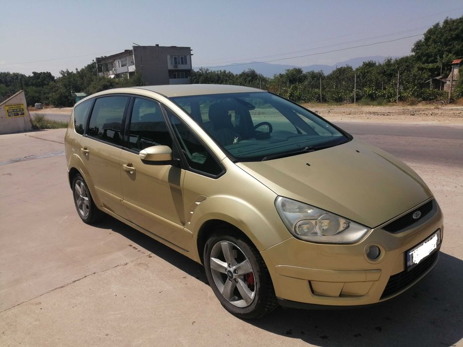 Продава се Ford S-max