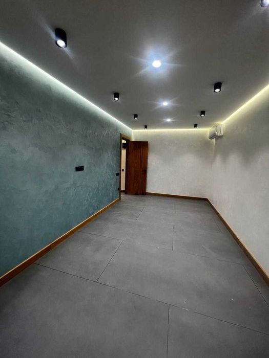 Центр Нежилое  Помещение  ОФИС  2/1/4  (дом 77серии) 76кв.м.