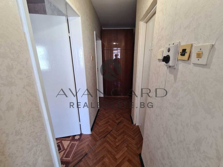 Продава се Двустаен апартамент в Пловдив, Изгрев - 68 кв.м за 956 €/кв.м - Снимка #16