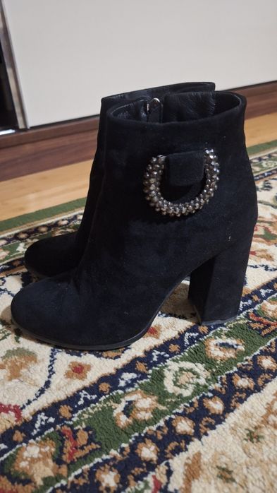 Аяк киым осенний сатылады