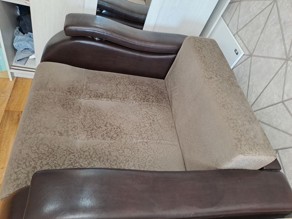 Продаю кресло диван