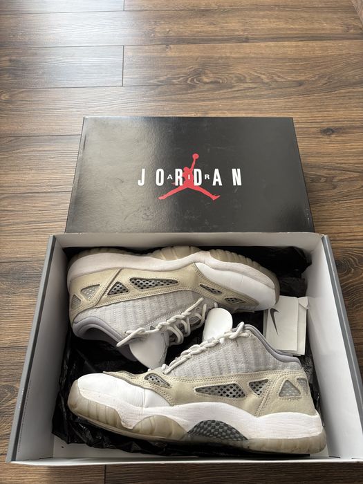 Jordan 11 Retro Low LE (International Exclusive)