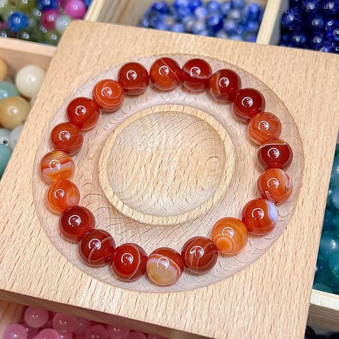 браслеты амулеты продам