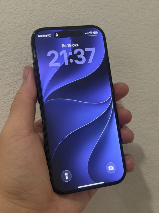Продам IPhone 16 Pro