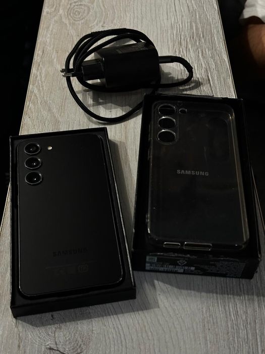 Samsung S23 256гб/8