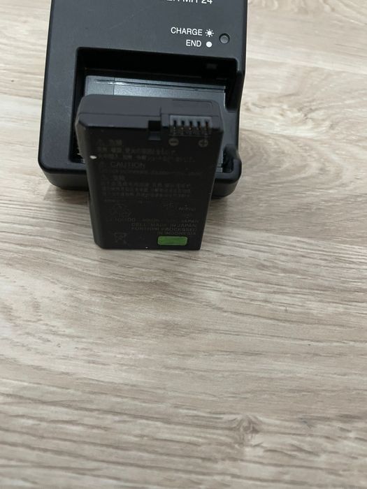incarcator si baterie Nikon mh24 7.4