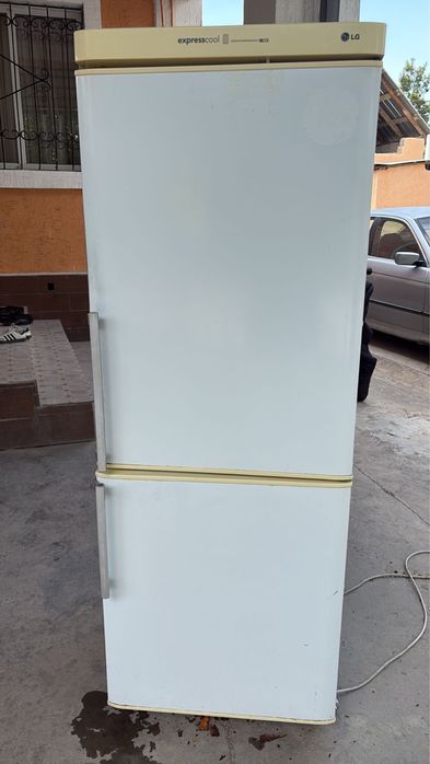 Продам холодильник