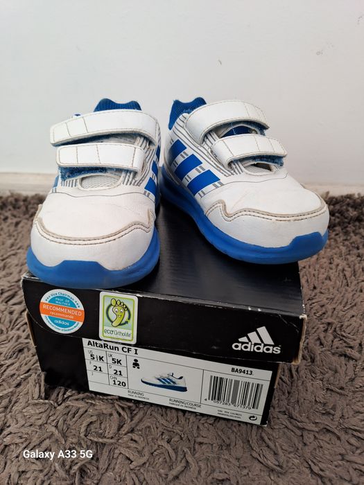 Adidas маратонки(сандали)