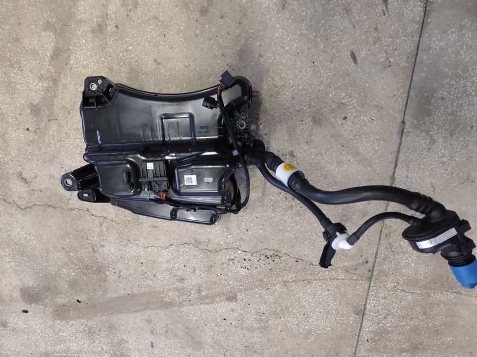 Rezervor adblue Skoda Octavia 3 Passat B8