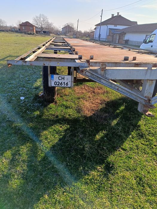 Продавам платформа