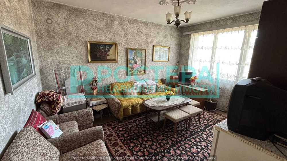 Многостаен Етаж от Къща - кв. Вароша