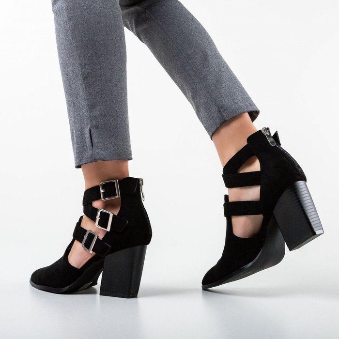 Botine piele intoarsa