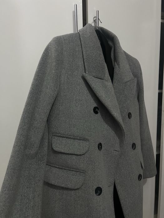 Пальто серого цвета