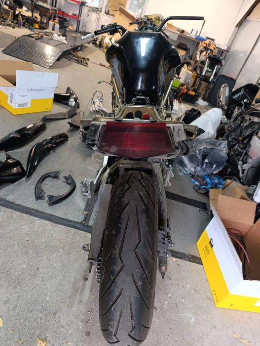 Кавазаки ЕР6Н Kawasaki ER6N на части.