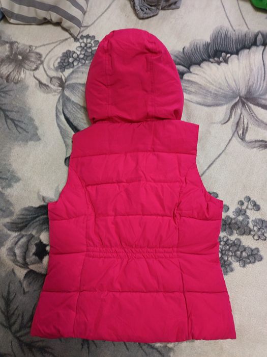 Безрукавка на девочку на 10-11лет, размер 44-46 рост 170 см