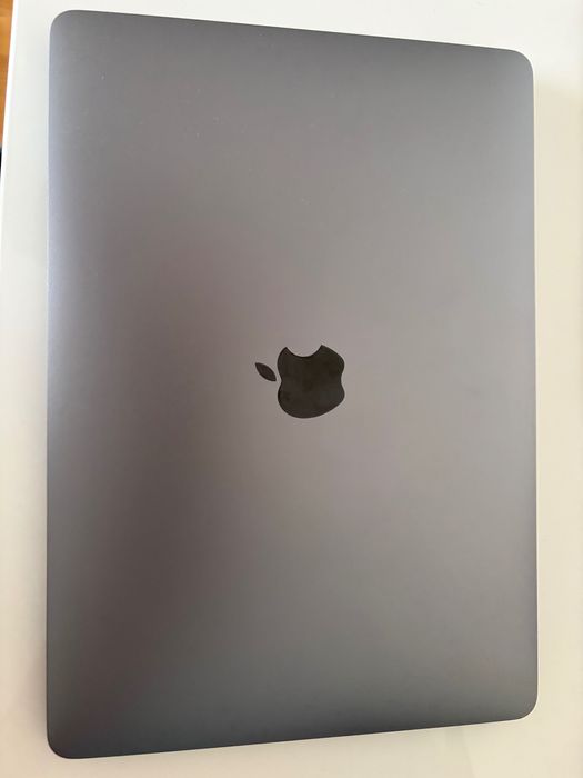 MacBook Pro 13” 2019 i5 8gb ssd 128gb touch bar Sibiu • OLX.ro