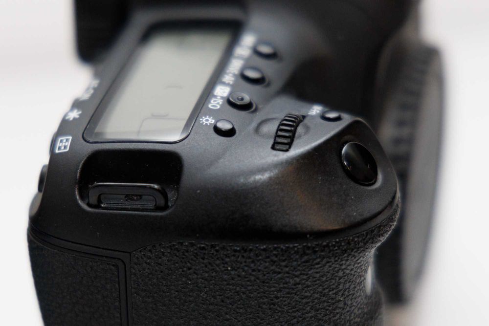 Canon EOS 5D Mark IV+Canon 430EX II