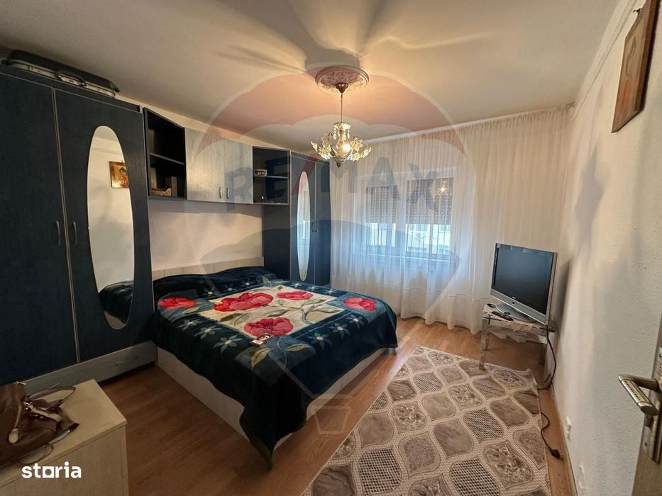 Apartament cu 3 camere de vânzare în zona Nord