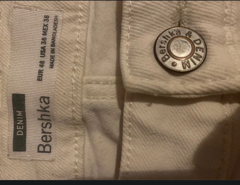 Pantaloni barbatesti