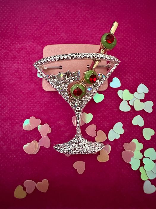 Брошки за всеки повод