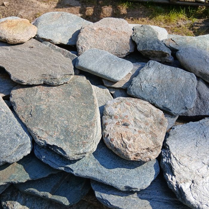 Vand  piatra pentru  placat la cel mai bun pret de pe piata cei intere