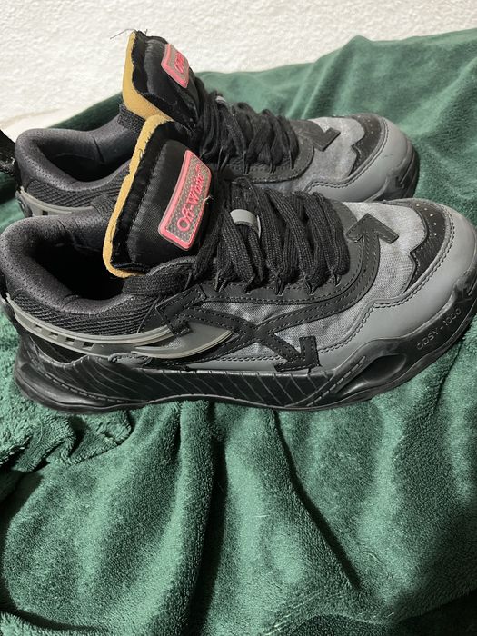 Adidasi off-white odsy