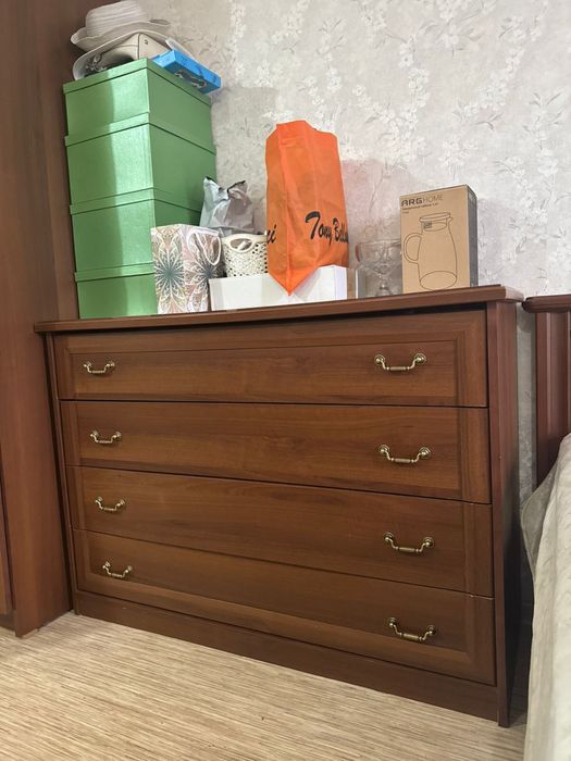 Спальный гарнитур