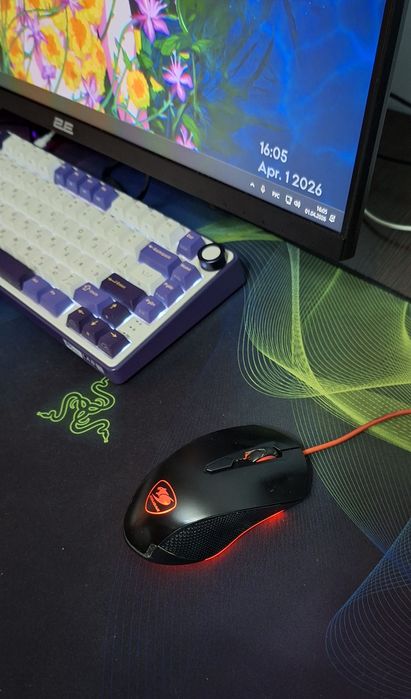 Продаётся игровая  мышь для компьютера в отличном состоянии