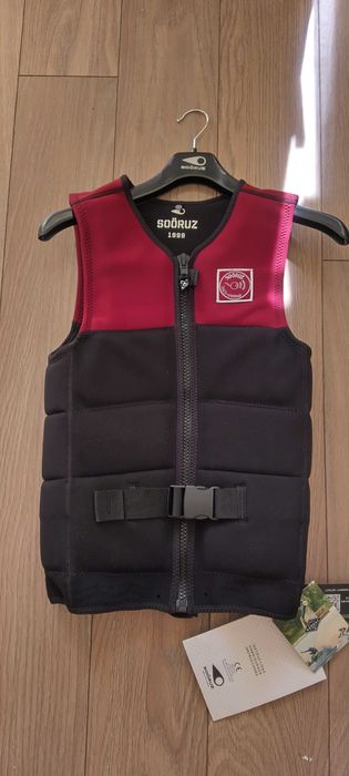 Нови трапец за Уинг и жилетка