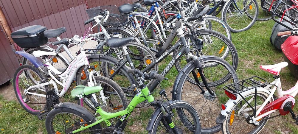 Masina tuns iarba, si bicicleta