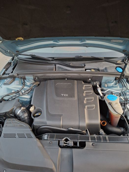 Vând Audi A4 B8 2.0 TDI sau schimb cu Dacia Duster