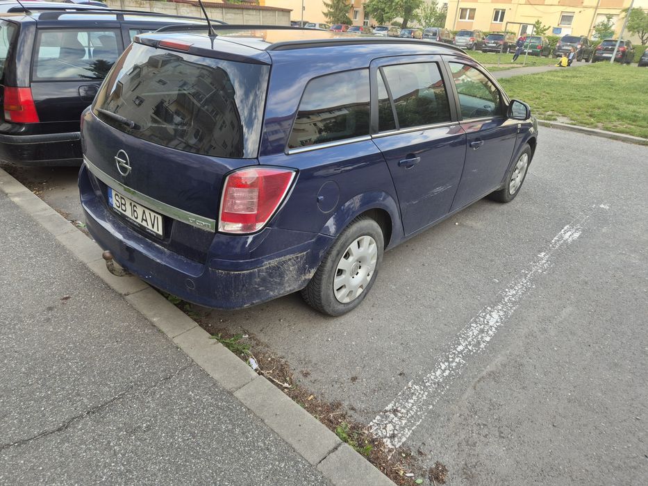OPEL Astra 2011 — imagine 3