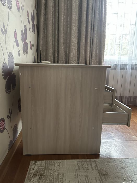 Письменный стол