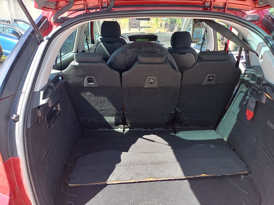 Ситроен С4 пикасо на части