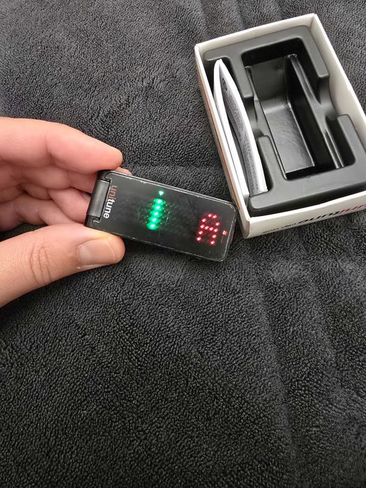 TC Electronic Unitune Clip Noir Кпип тунер