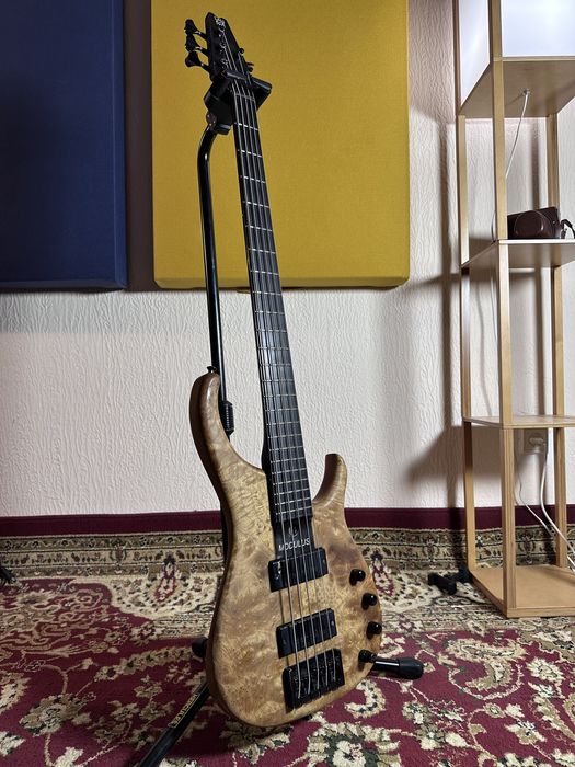 Бас-гитара Modulus Quantum 5