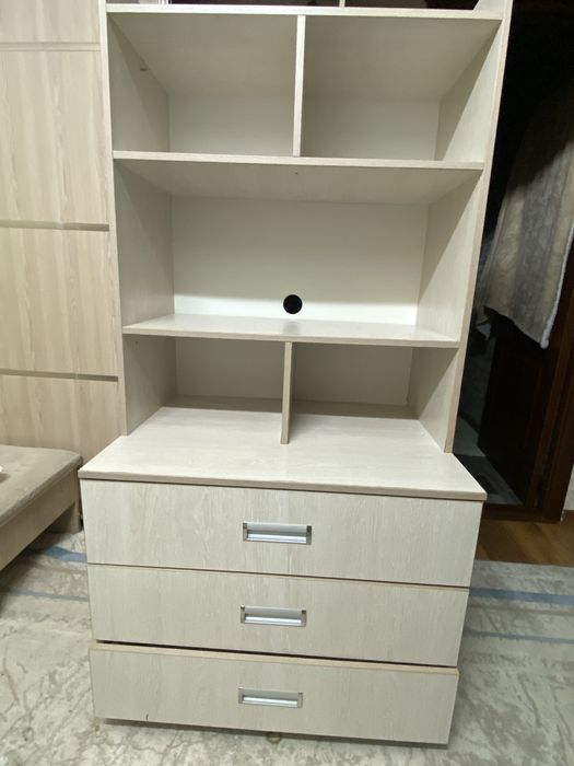 Шкаф продаю срочно