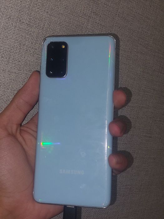 Samsung S20+  8/128gb
