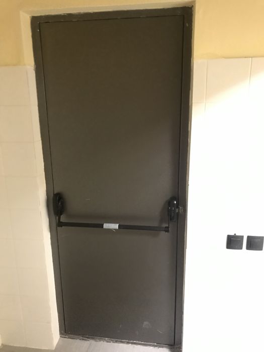 Противопожарные двери