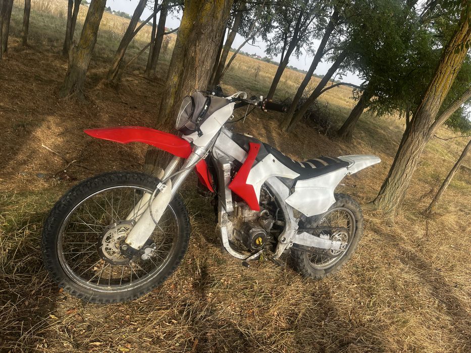 250 cc 4t racire apa