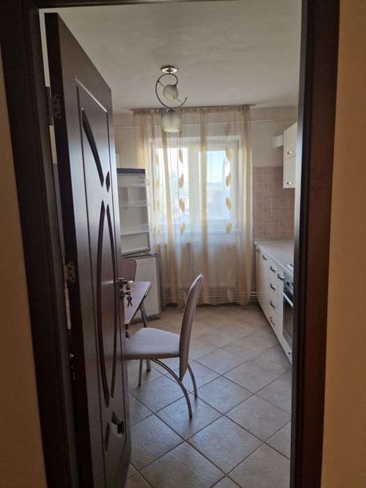 Inchirez apartament 4 camere ultracentral in Falticeni