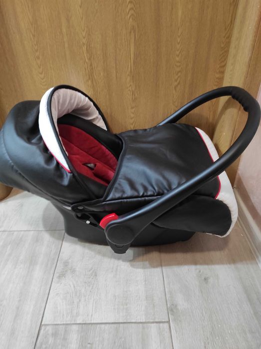 Бебешко столче за кола